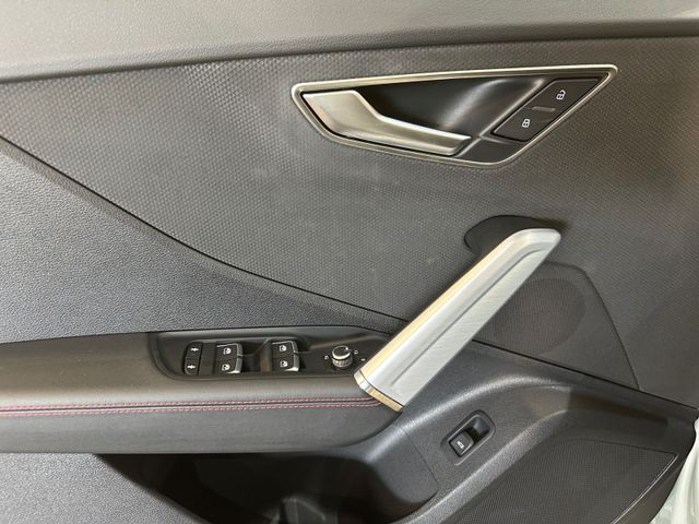 SQ2 TFSI QUATT MATRIX+NAVI+AHK+PANO+KAMERA+LEDER