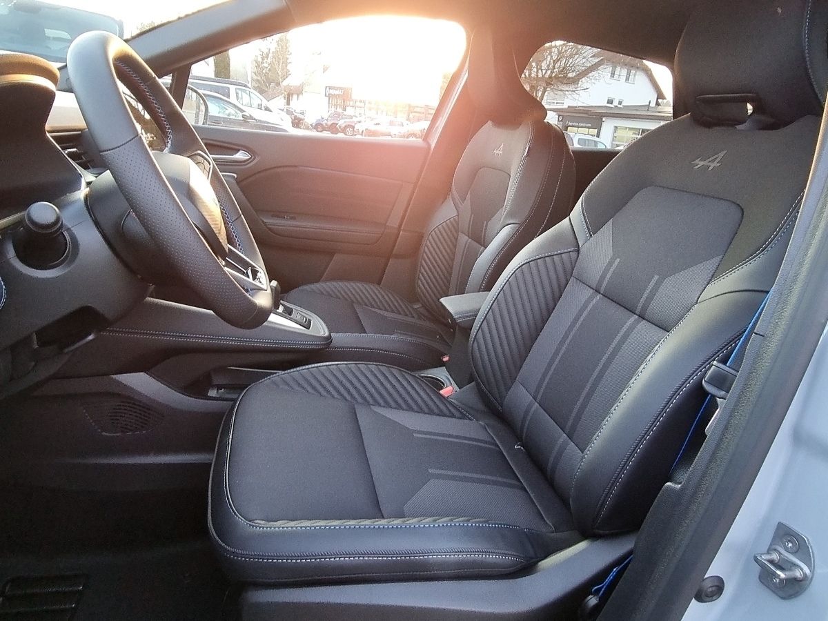 Fahrzeugabbildung Renault Captur Esprit Alpine Full Hybrid E-Tech 160