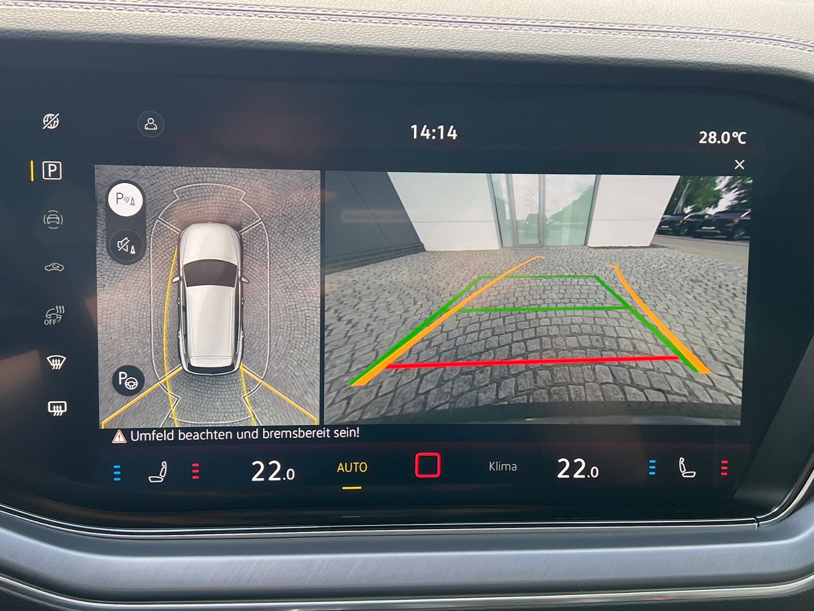 Fahrzeugabbildung Volkswagen Touareg  R-Line 3.0 TDI V6 DSG 4MOTION *Leder, A