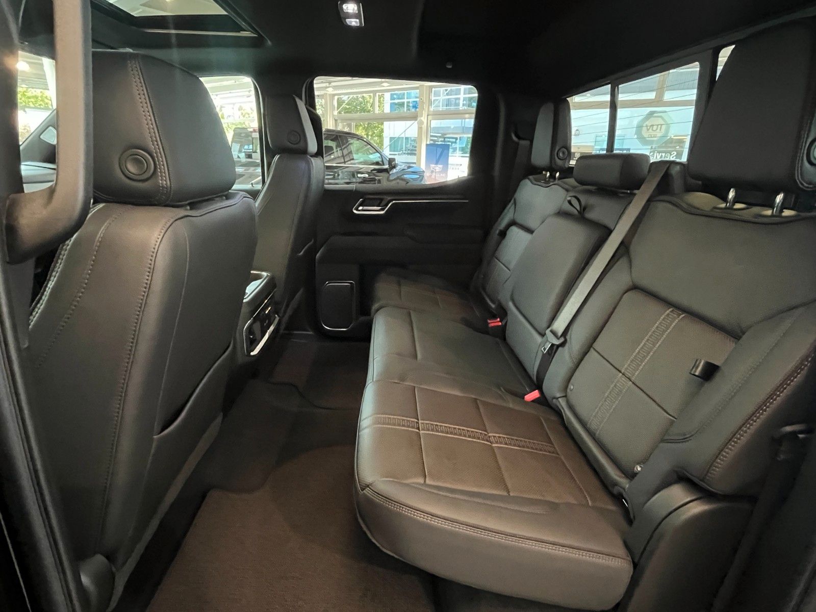 Fahrzeugabbildung Chevrolet Silverado 6.2 V8 High Country Midnight*LPG*360°