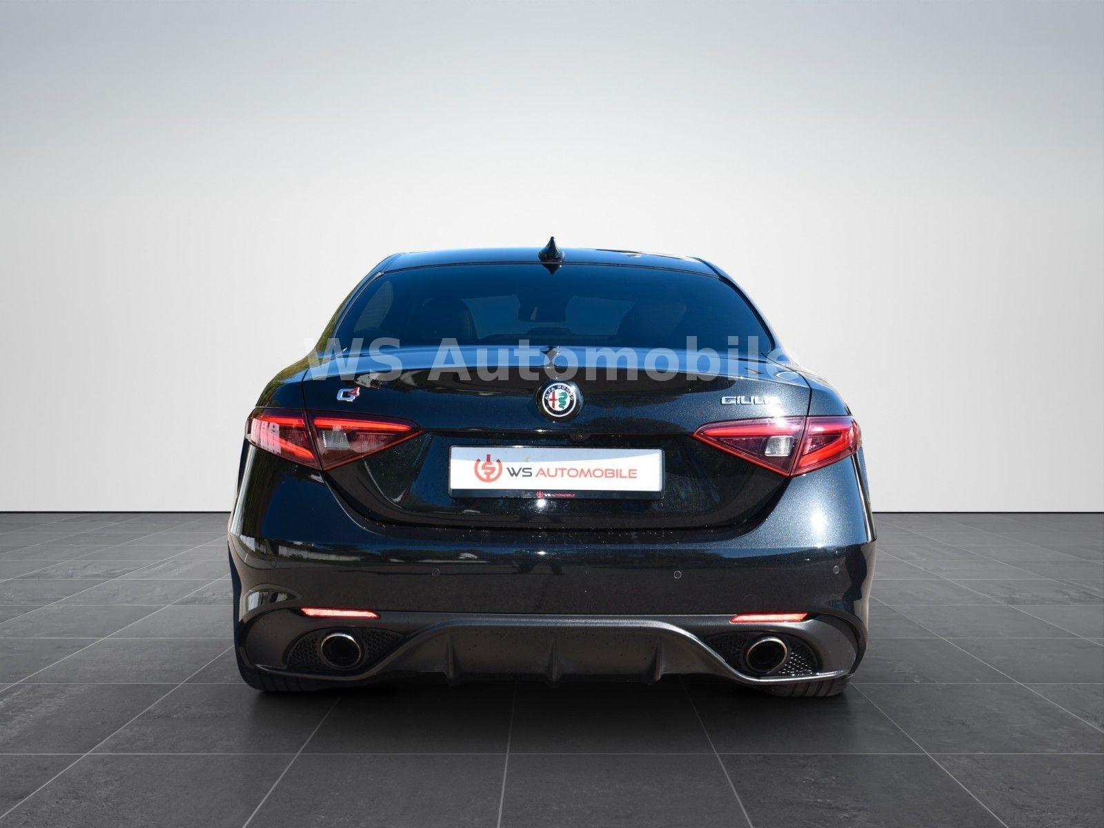 Alfa Romeo Giulia Veloce Q4 280 ch • Pack Performance • Brembo • Cuir • ACC • Caméra • 19"