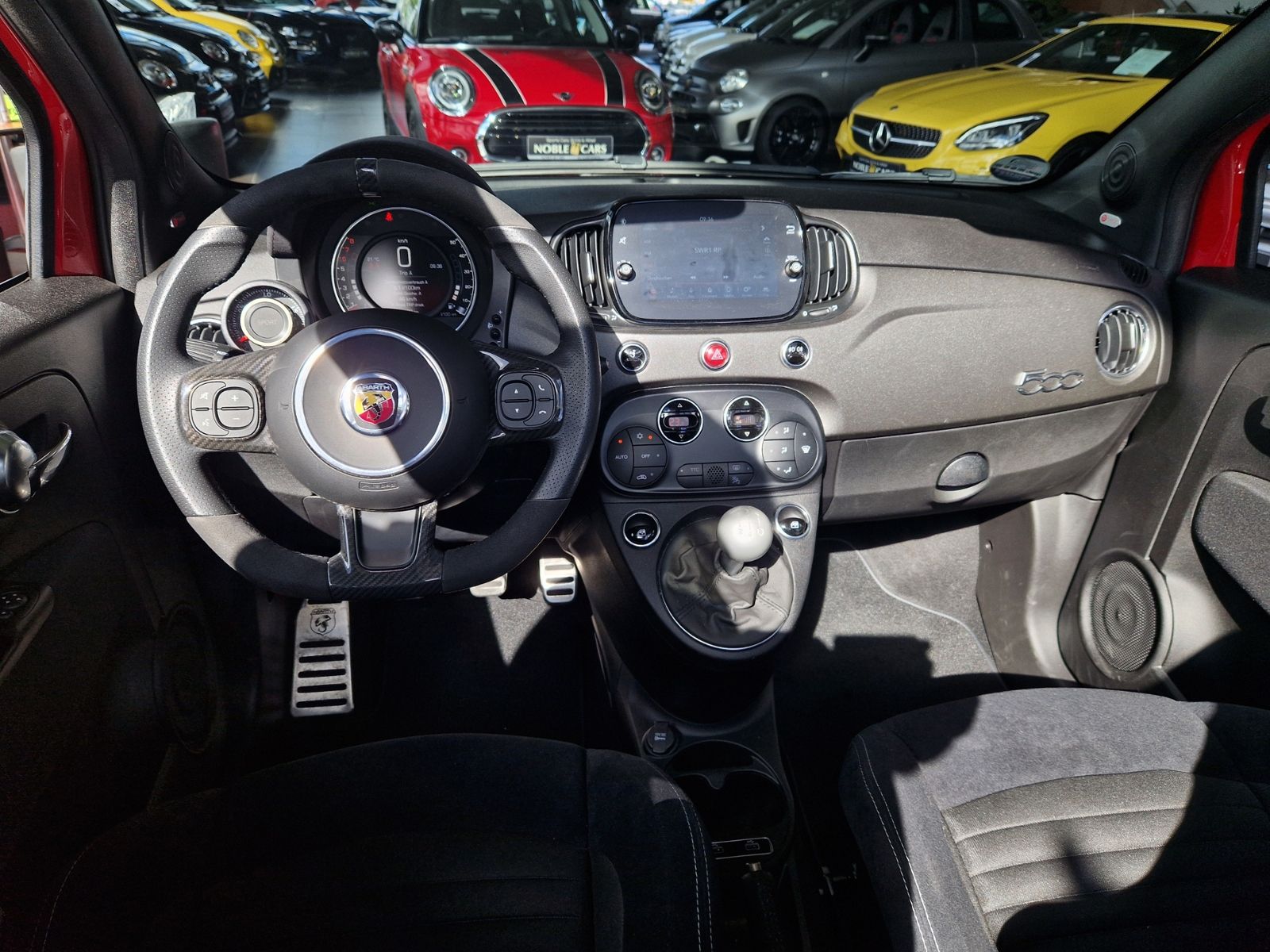 Fahrzeugabbildung Abarth 695C Beats Soundsystem NAVI ALU
