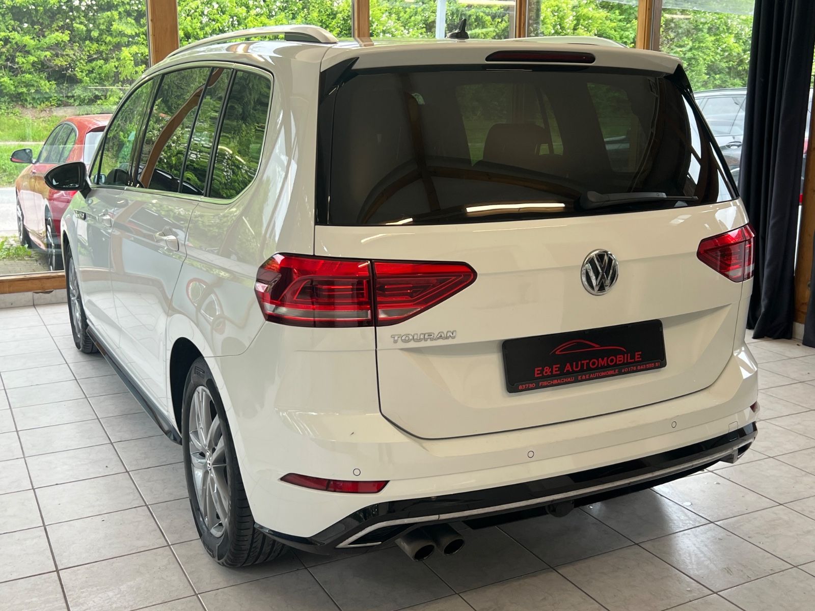 Volkswagen Touran Highline R-LINE DSG ACC AHK PDC 7-SITZER foto 5