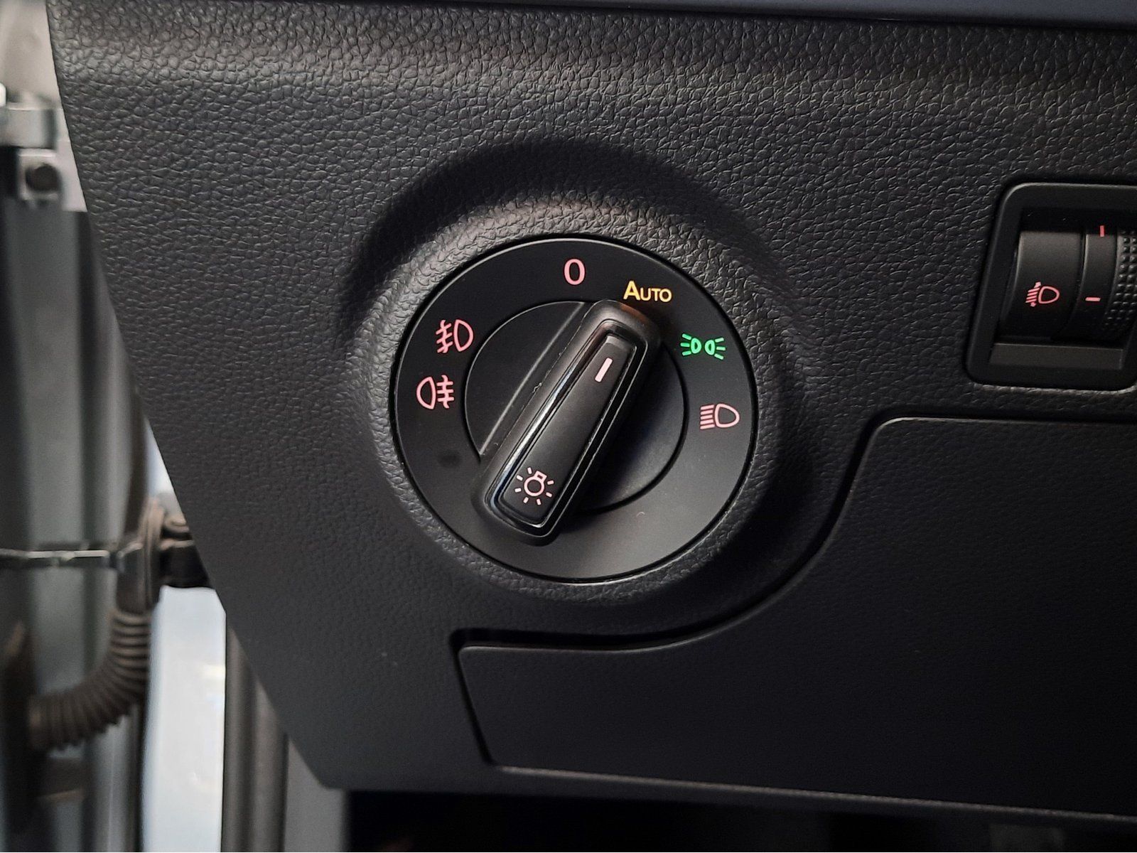 Fahrzeugabbildung SEAT Ibiza FR *LED*Einaprkh*Sitzhzg*App-Conn*Klima*