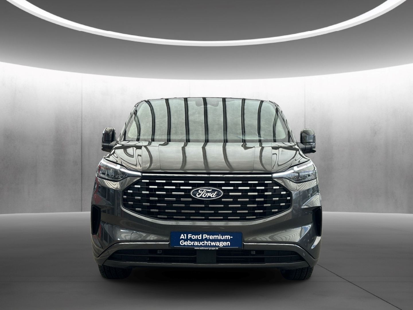 Fahrzeugabbildung Ford Tourneo Custom Bus 320 L1 Titanium X AWD AT Lede