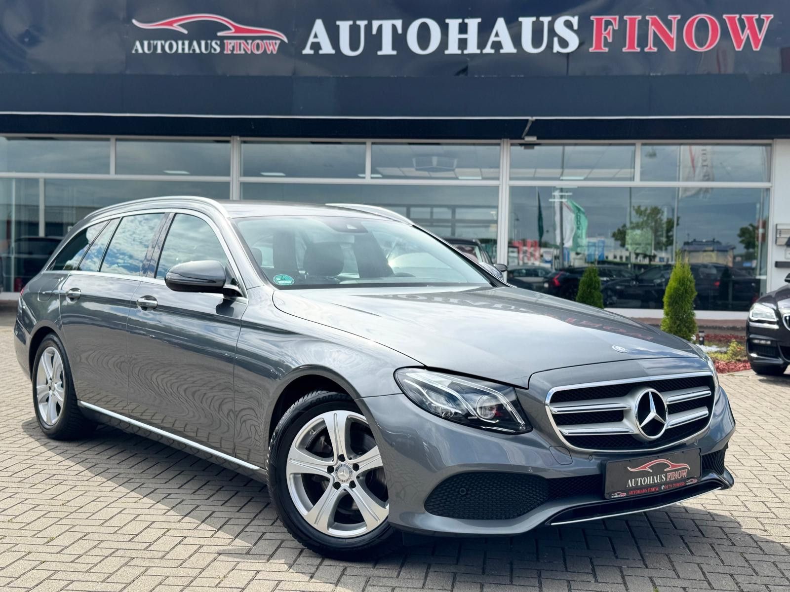 Mercedes E 220 - 1