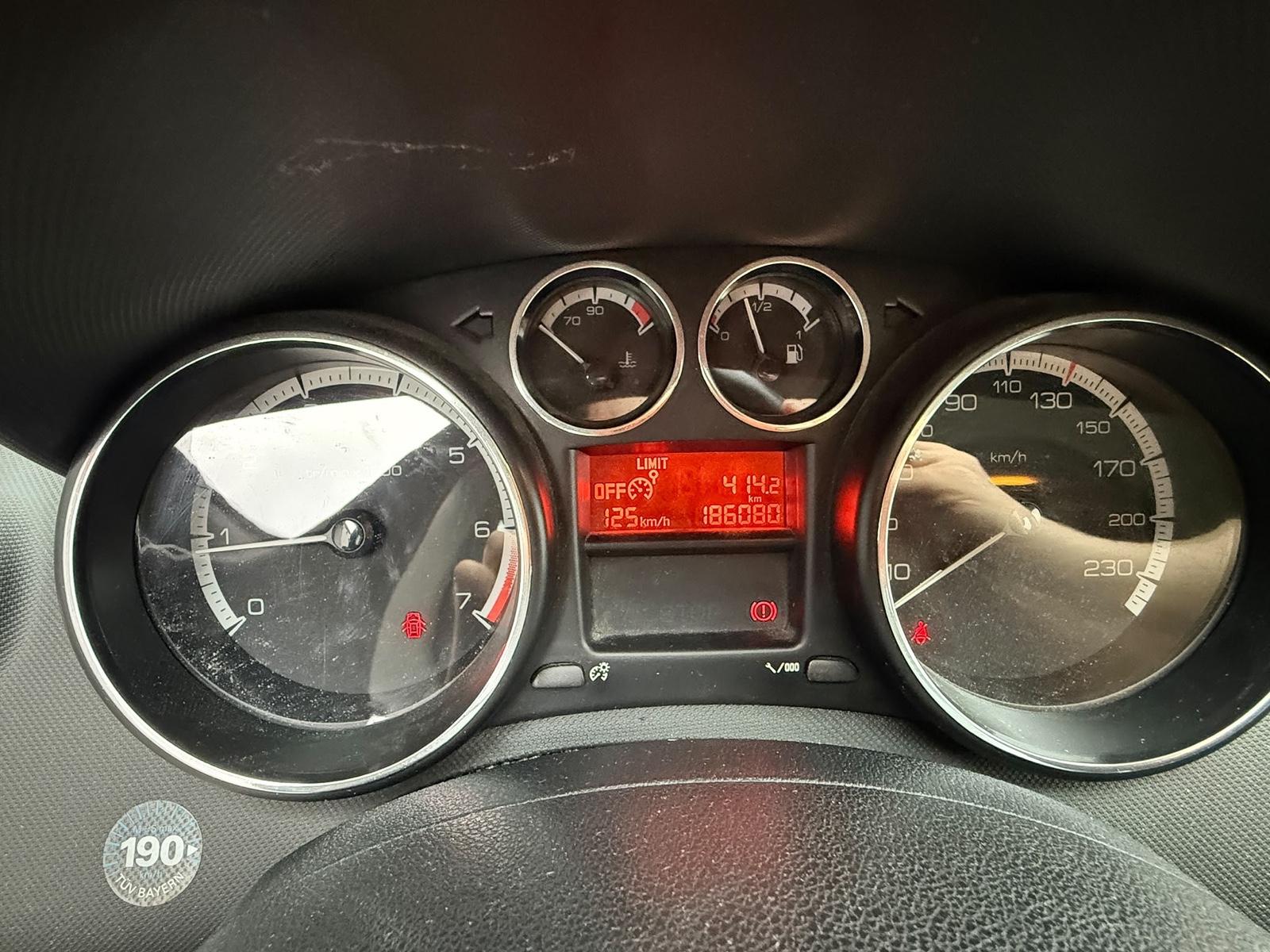 Peugeot 308 2009 — photo 7