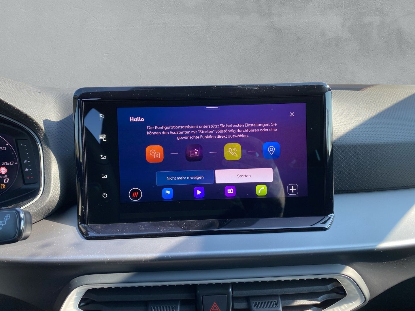 Fahrzeugabbildung SEAT Arona FR 1.0 TSI*NAVI*Full-Link*SHZ*PDC*CAM*ACC*