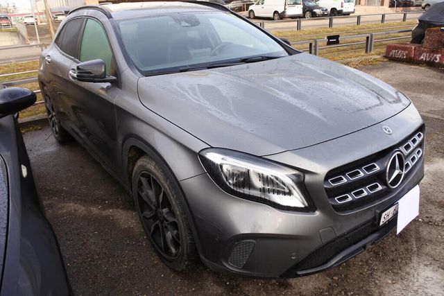 Mercedes-Benz GLA 200 GLA -Klasse