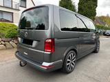 Volkswagen T6 Multivan 2.0 TDI Standheizung 204 PS LED AHK - VW T6 Multivan von privat