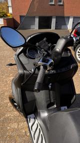 Piaggio MP3 400 Hpe Sport  ABS/ASR - PIAGGIO MP4