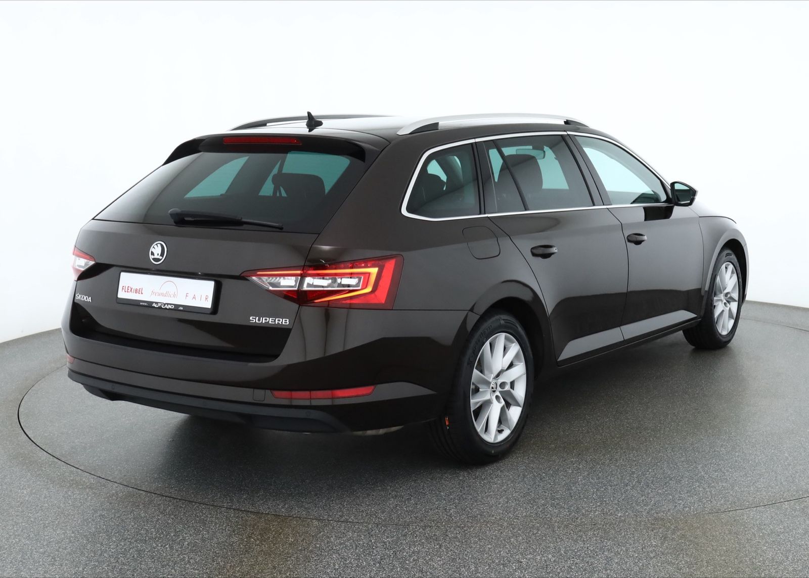 Skoda Superb Combi 1.5 TSI DSG Bi-Xenon Navi Smartlink foto 5