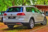 Volkswagen Golf VII Alltrack Variant 4Motion*NAVI*PDC*PANO* - Volkswagen Golf: Alltrack
