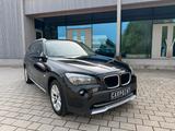 BMW X1 18 i sDrive/PANO/LEDER/PDC/SHZ/TEMP/TÜV/ - BMW X1: Limousine