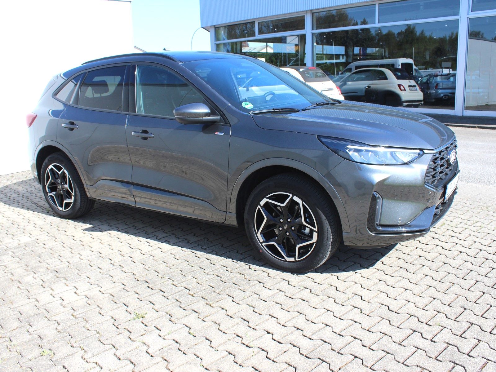 Fahrzeugabbildung Ford Kuga Plug-In Hybrid ST-Line