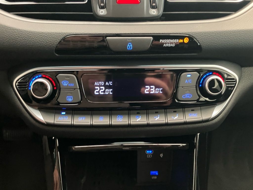 Fahrzeugabbildung Hyundai i30 Kombi 1.6 T-GDI Trend AUT SpurH