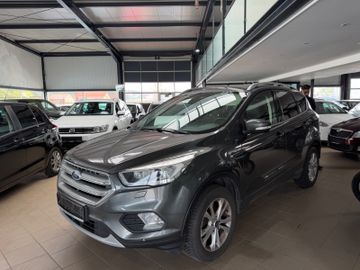 Ford Kuga - 1