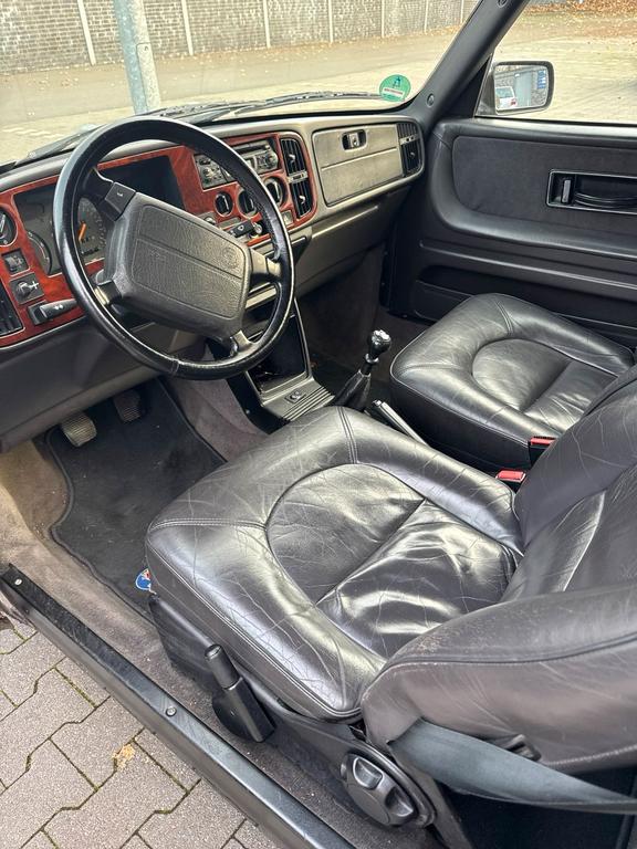 Saab 900