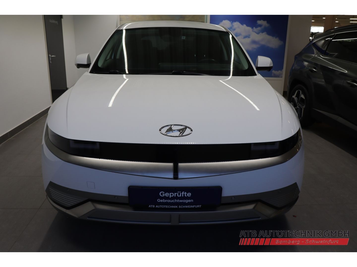 Fahrzeugabbildung Hyundai IONIQ 5 UNIQ 72,6 kWh 4WD 91,9% SOH HUD Navi Sou