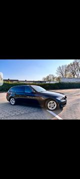 BMW 318i Touring -
