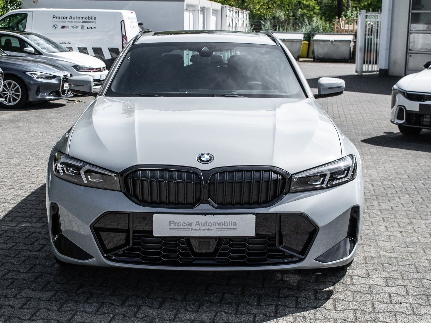 BMW 330 - Bild 3