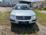 Volkswagen Passat 1.6 Comfortline Comfortline - VW Passat Gebrauchtwagen in Erfurt