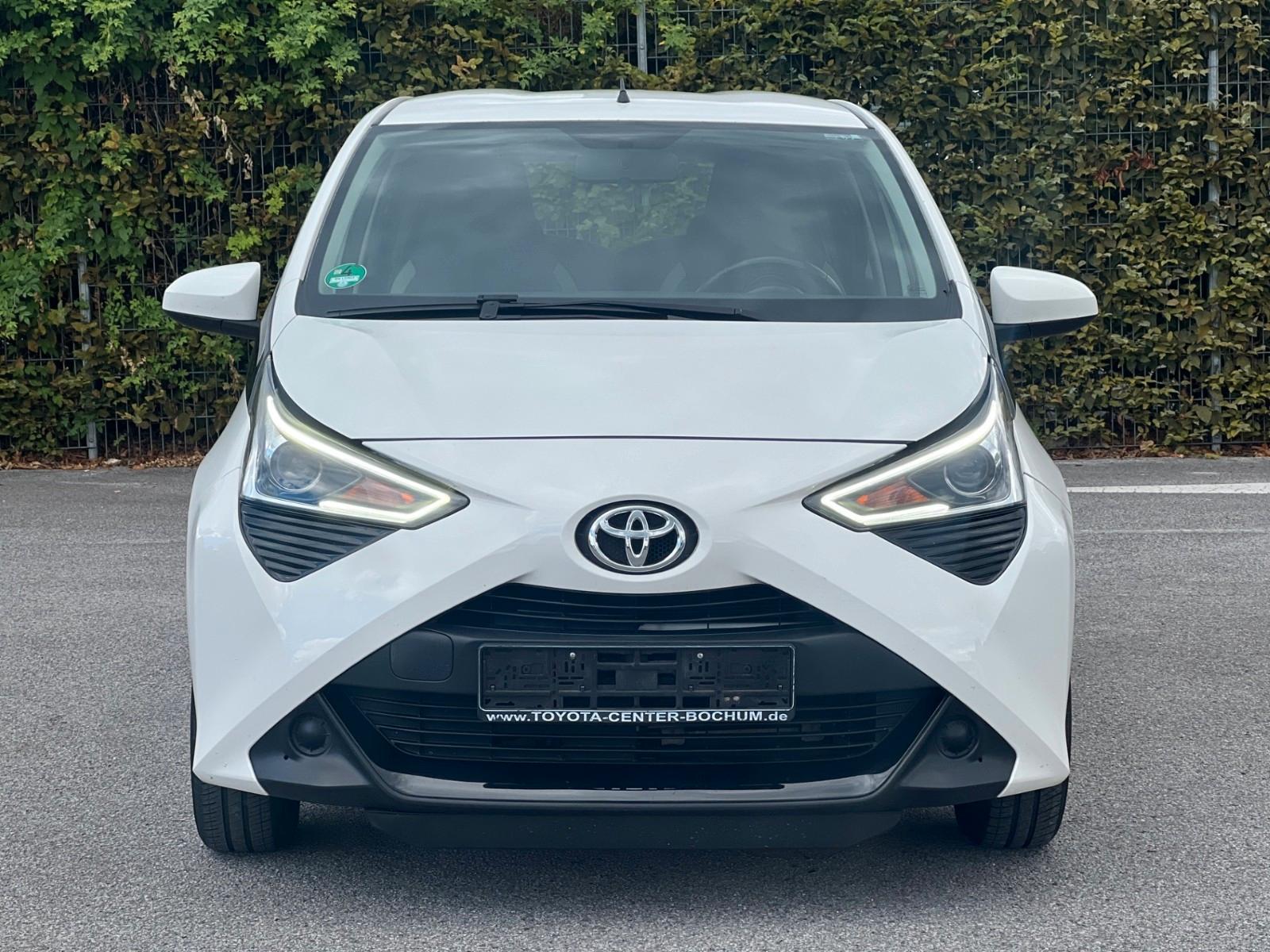 Toyota AYGO x-play Apple Car Play Rückfahrkamera