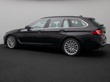 Fahrzeugabbildung BMW 530d xDr Tour Luxury Line ACC H/K Panorama DAB