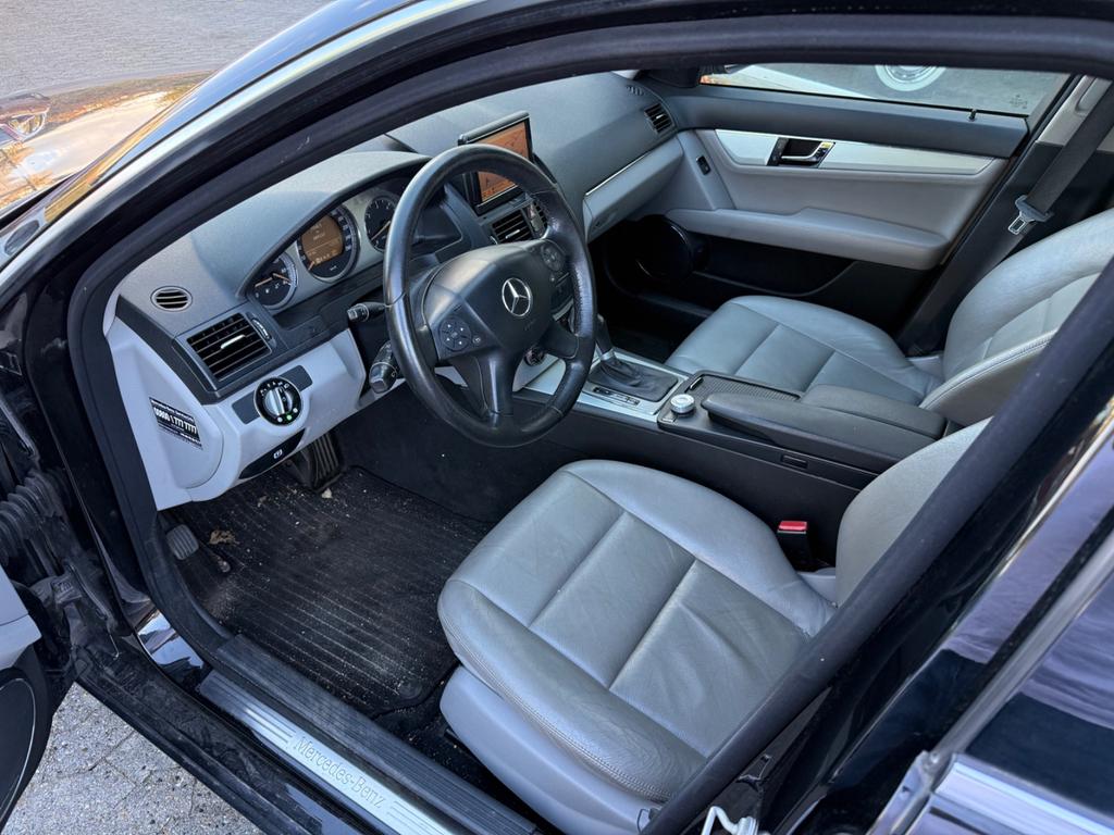 Mercedes-Benz C 320