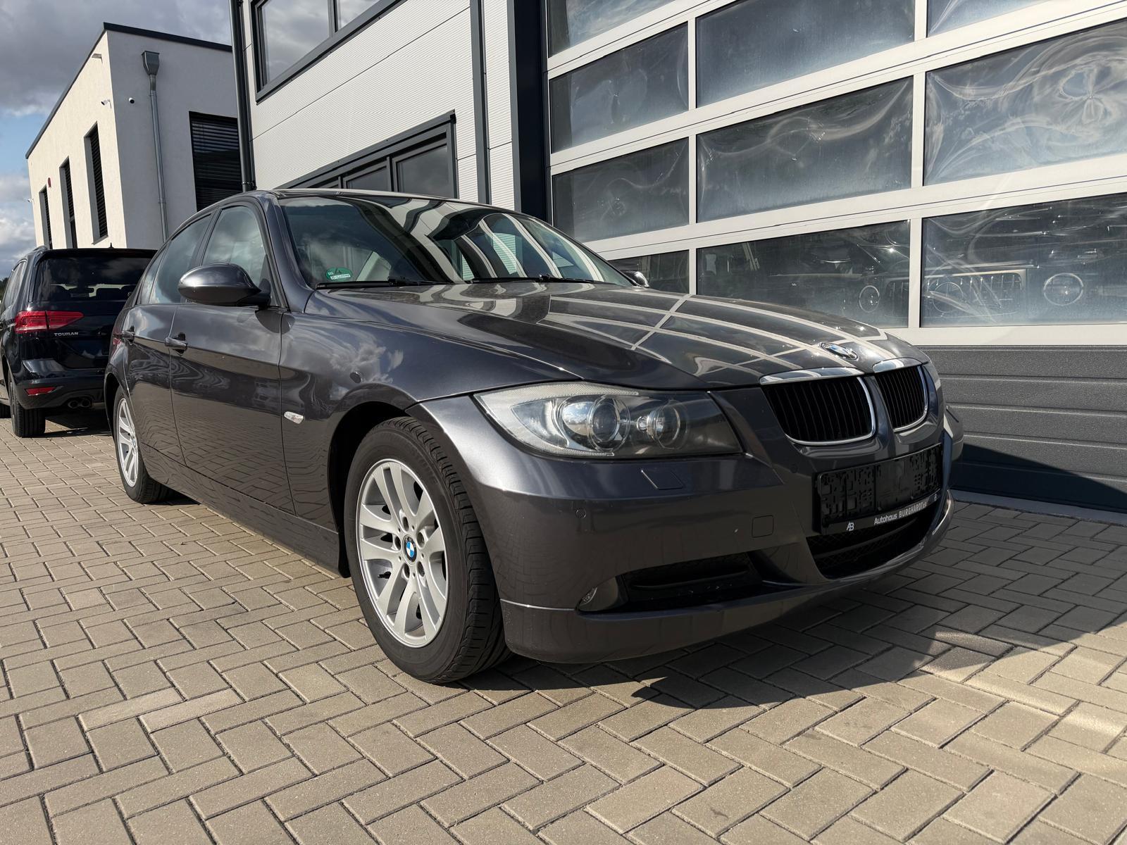BMW 318i Automatik Klimaatom. PDC Xenon