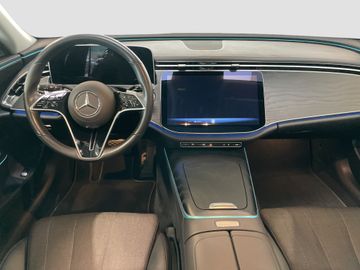 Mercedes E 200 - 9