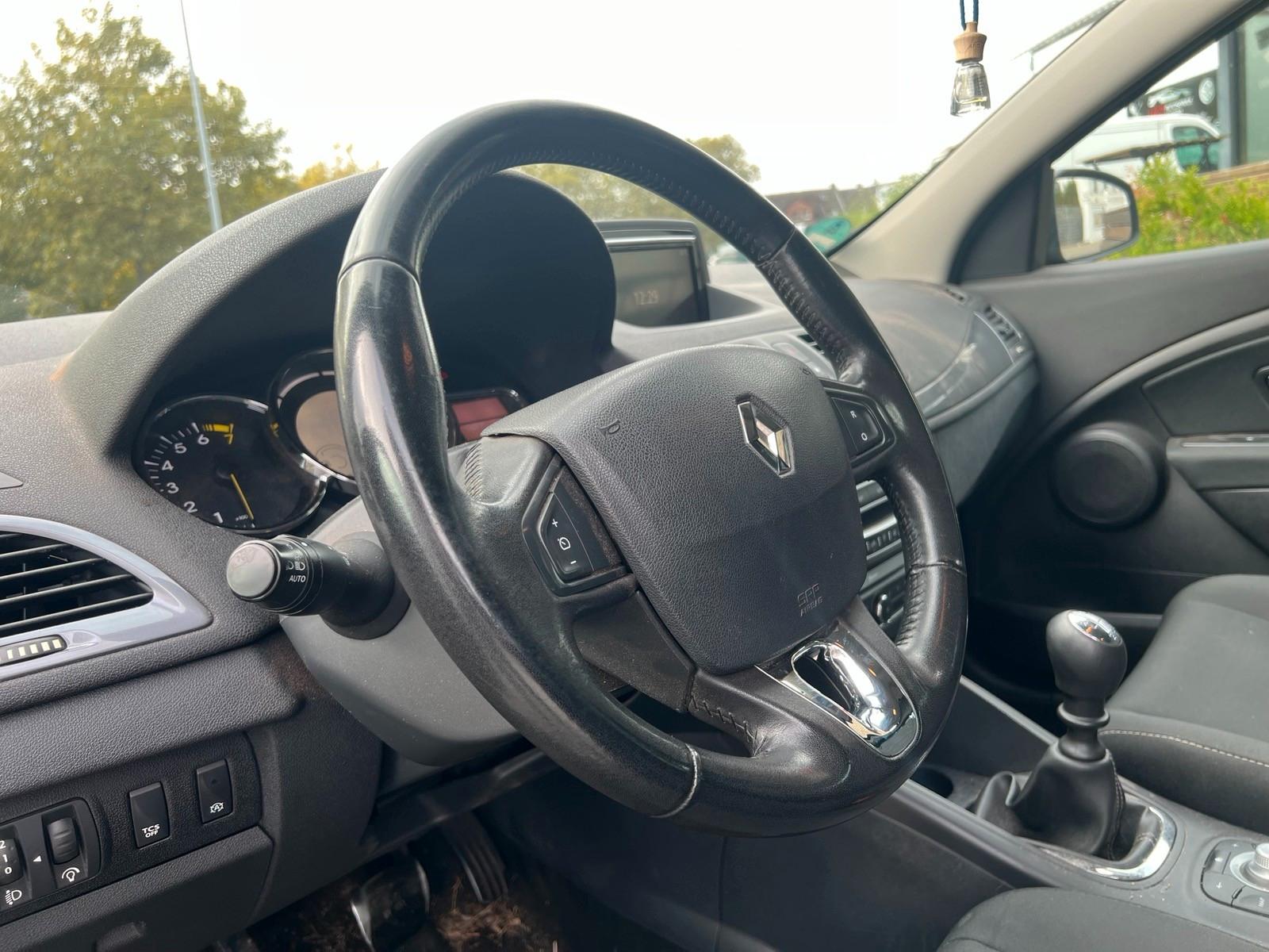 Renault Megane 2015 — photo 6
