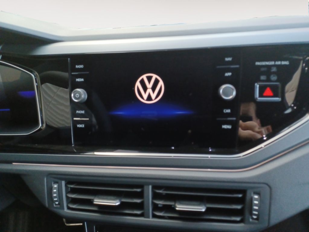 Fahrzeugabbildung Volkswagen Taigo 1.0 TSI DSG R-Line Black Style Navi, AHZV