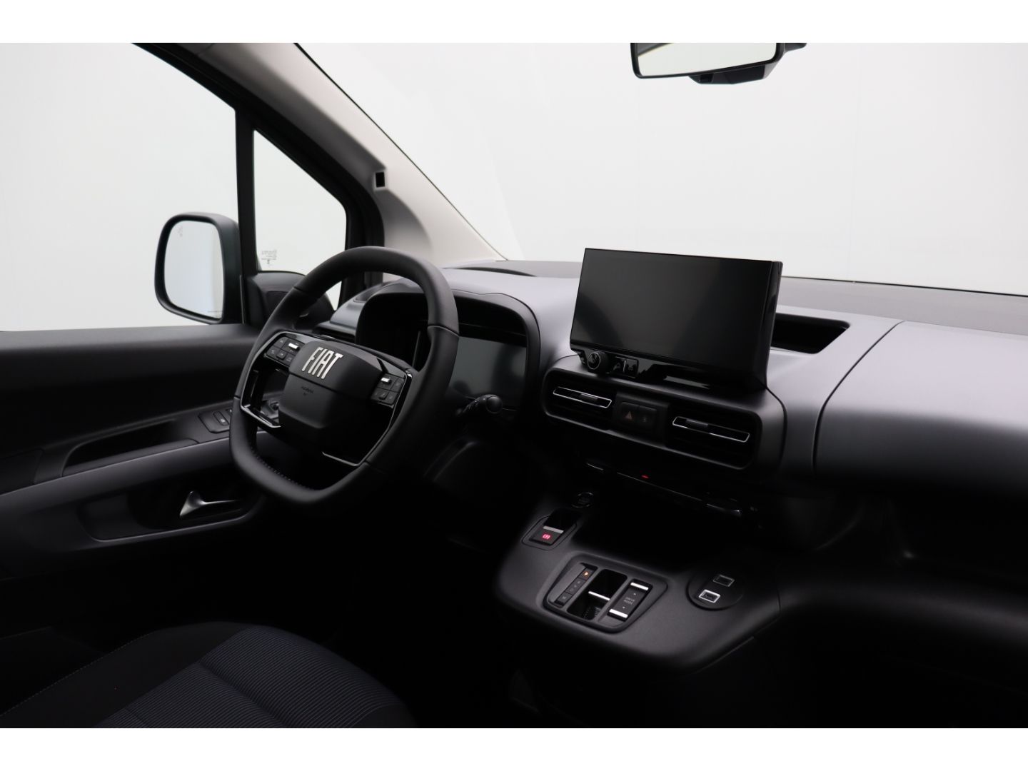 Fahrzeugabbildung Fiat Doblo Kombi L2 1.5 Diesel 96 kW Navigation