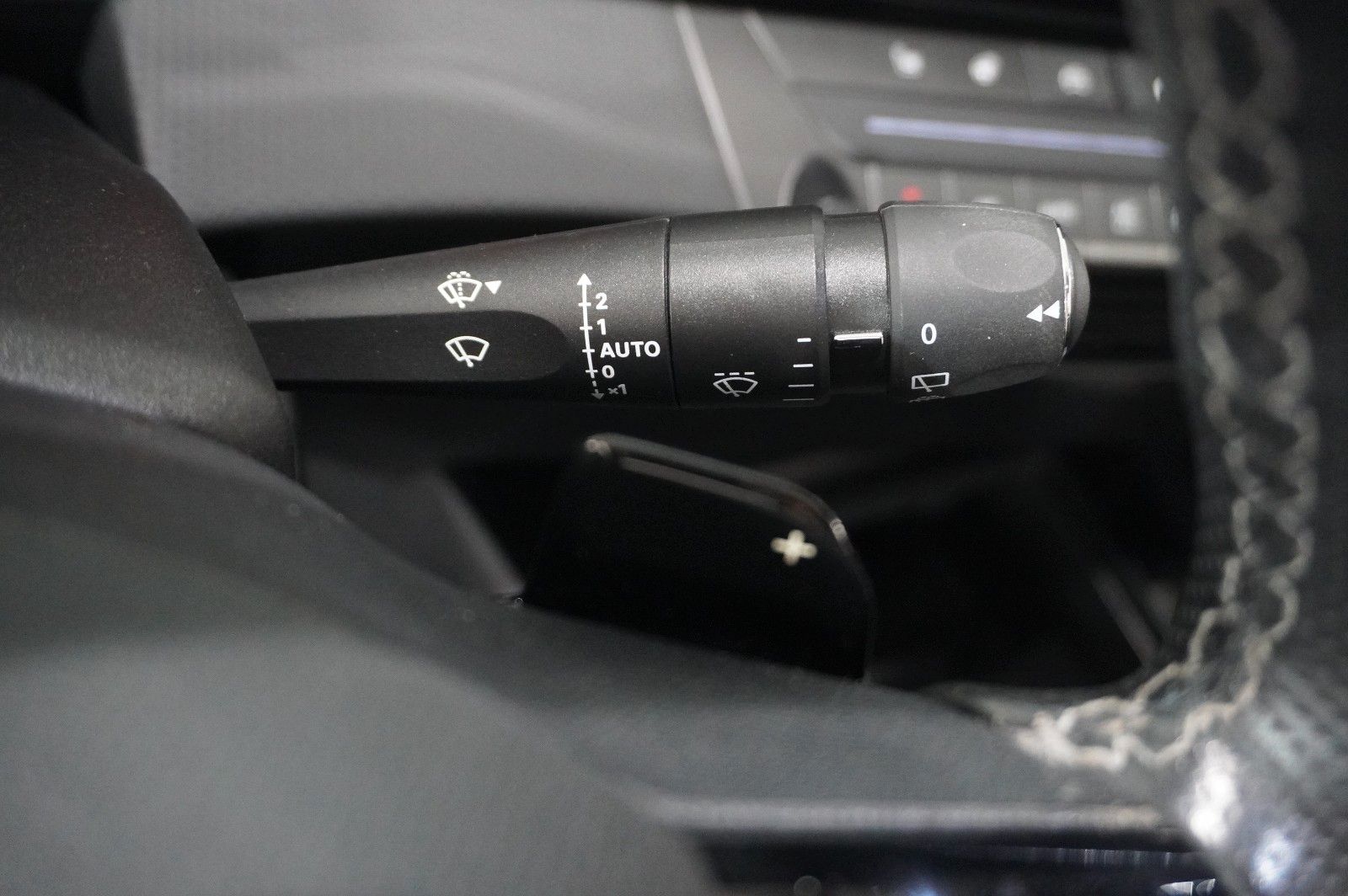 Fahrzeugabbildung Opel Astra L Lim. 1.6 HYBRID ELEGANCE NAVI/KAMERA/AHK