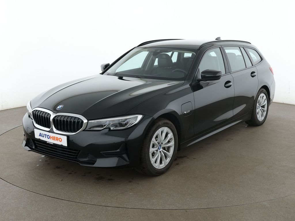 Image of BMW 330