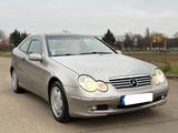 Mercedes-Benz CE 200 Kompressor /Automatik/Vollaust/Pano/ - Mercedes-Benz CE 200 Gebrauchtwagen