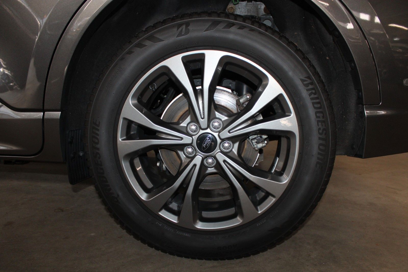 Fahrzeugabbildung Ford Kuga 2.5 PHEV ST-Line Aut. NAVI CAM WinterPaket