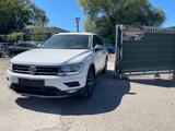 Volkswagen Tiguan Allspace Comfortline 8 Fach B. ACC Klima - VW Tiguan Allspace in Oberhausen