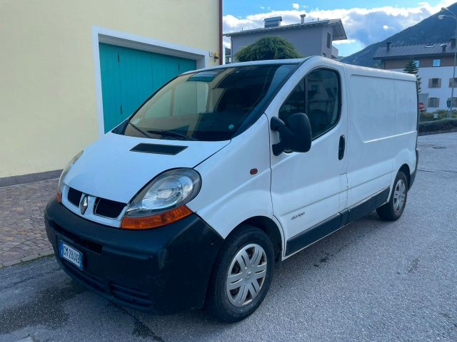 Autres RENAULT TRAFIC 1.9 DCi 100CV