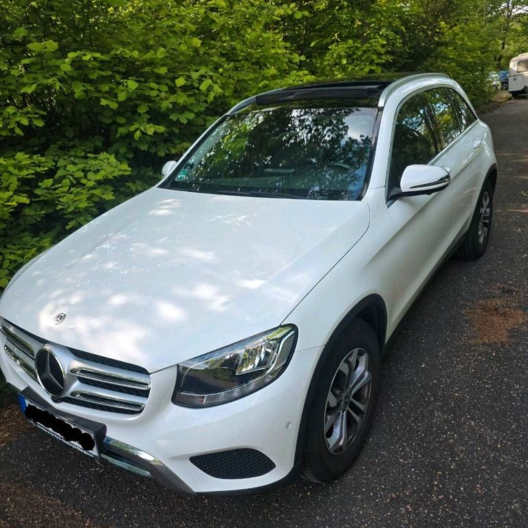 Image of Mercedes-Benz GLC 220