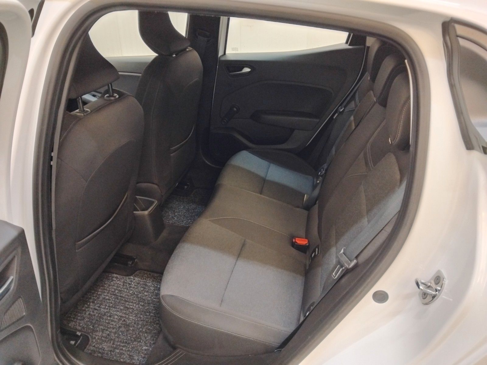 Renault Clio (01/2023, Benzin)