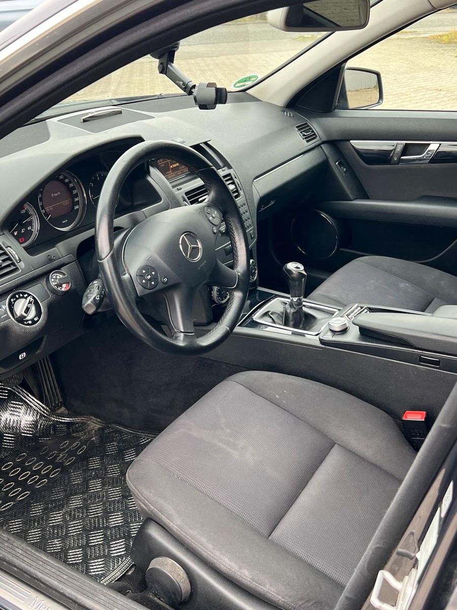 Mercedes-Benz C220 2009 — photo 7