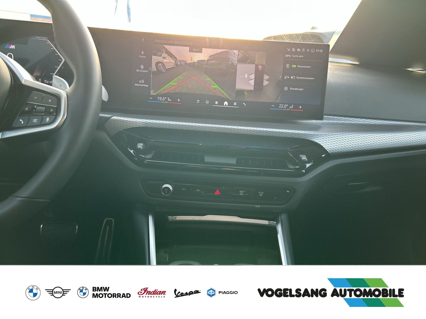 Fahrzeugabbildung BMW 318 iTouring,M Sport,HIFI,SurroundView,DrivingAs