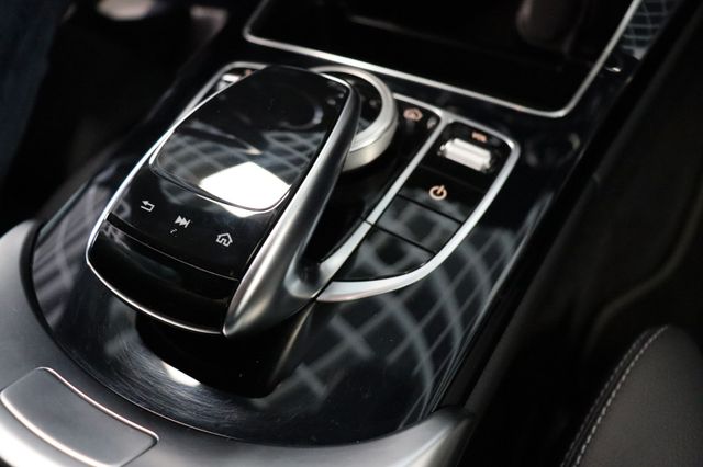 Fahrzeugabbildung Mercedes-Benz C 300 T 9G-TRONIC AMG LINE|1HAND|LED|WIDESCREEN|