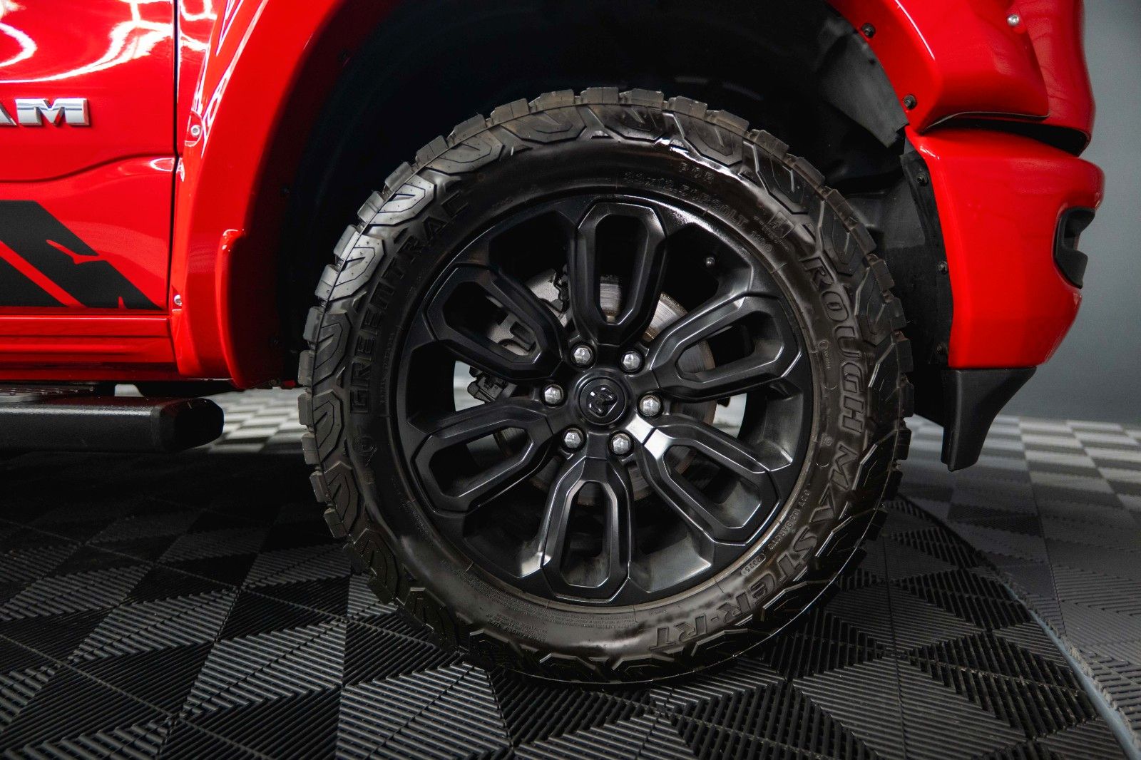 Fahrzeugabbildung Dodge RAM 5.7 V8 HEMI 4x4 RED DEVIL LONGBED Offroad