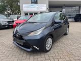 Toyota Aygo AYGO x-play - blaue Toyota Aygo (X)