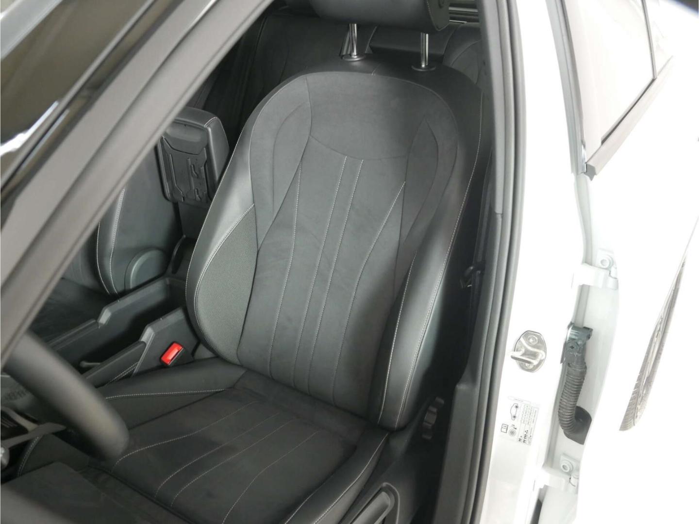 Volkswagen T-Roc 1.5 eTSI Style Black DSG NAV/LED/Easy Open, миниатюра 10
