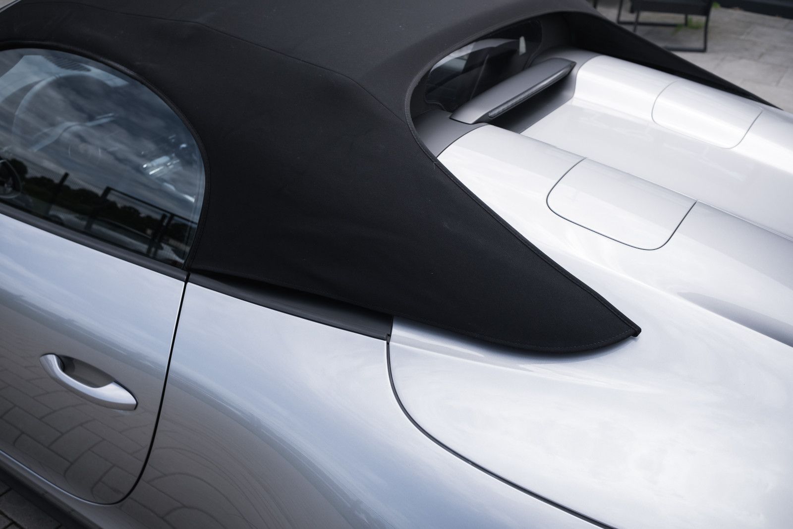 Fahrzeugabbildung Porsche 991/911 Speedster-90Ltr.-Lift-Approved-56 KM!!!