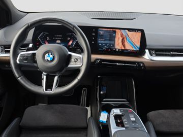 BMW 218 Active Tourer - 11